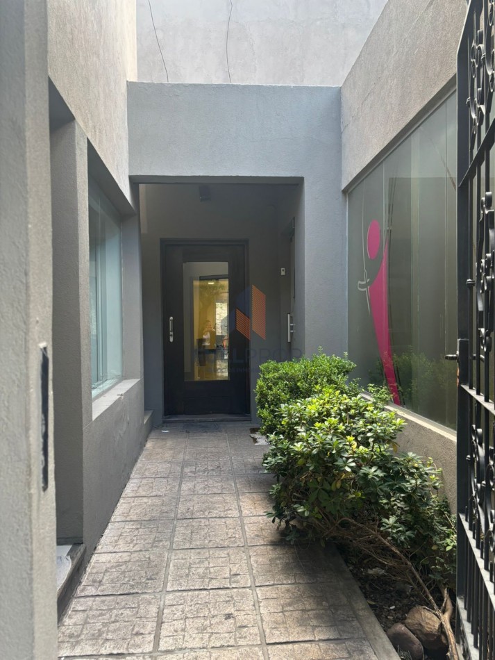 Oficina en alquiler en Dean Funes 800