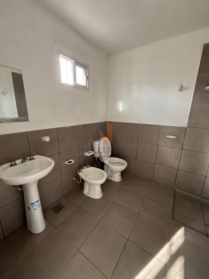 Excelente Galpon en Alquiler. A estrenar!