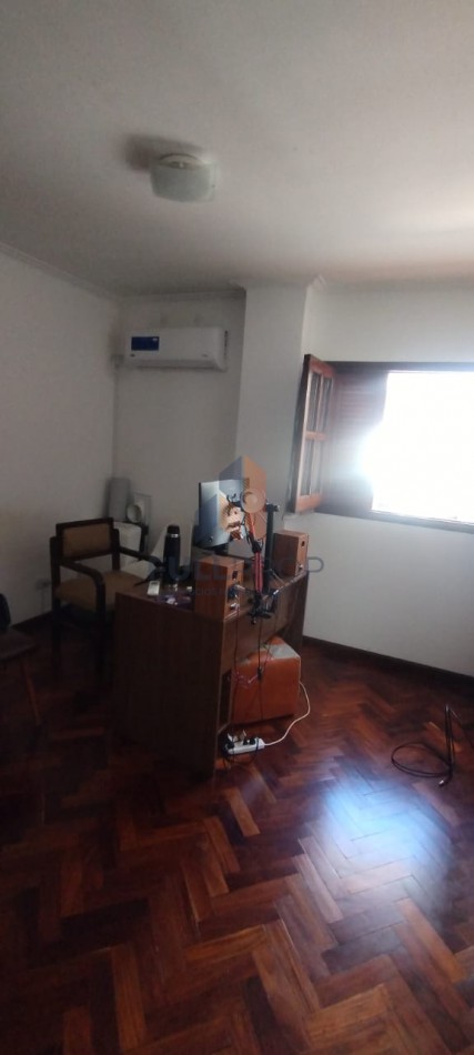 Departamento en calle Dean Funes
