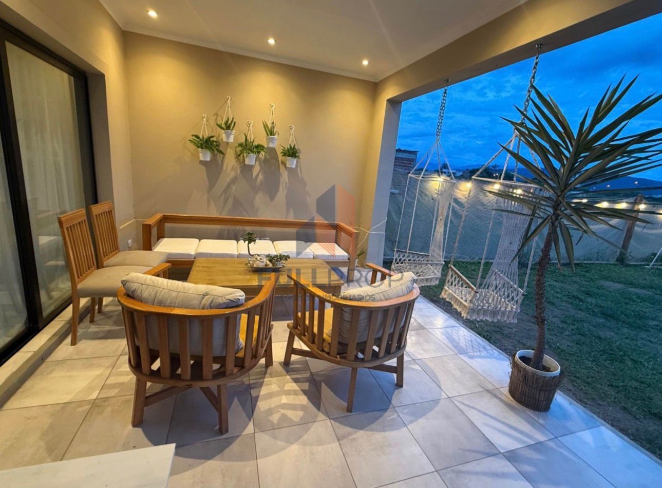 Hermosa casa de categoria  en Eko distrito