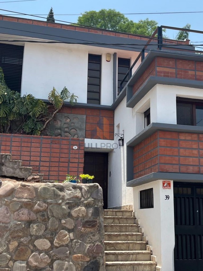 Casa en Alquiler 
