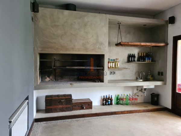 Casa de Categoria en Vte Lopez al 800- Salta