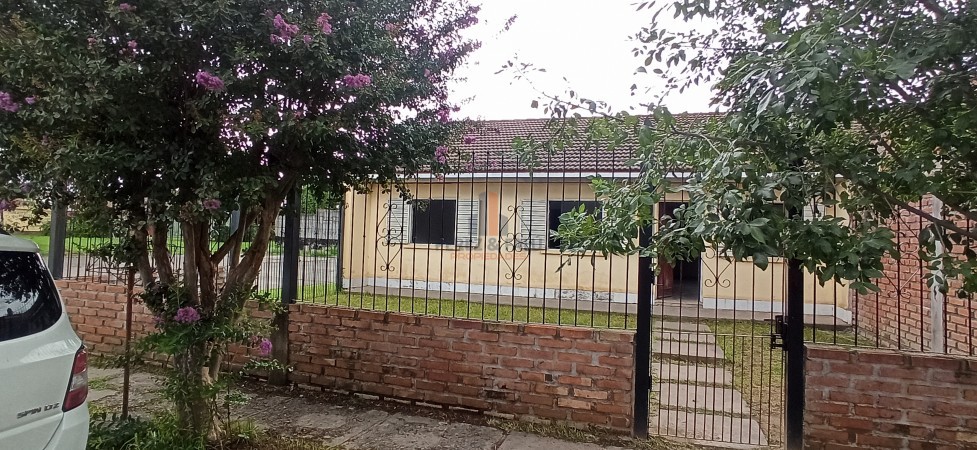 OPORTUNIDAD - CASA EN VENTA EN BARRIO SANTA ANA I (ZONA SUR)