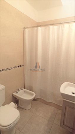 CASA ESQUINA EN ZONA BELGRANO AL 2300
