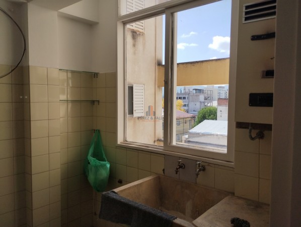 Departamento en Alquiler sobre Alsina 1043