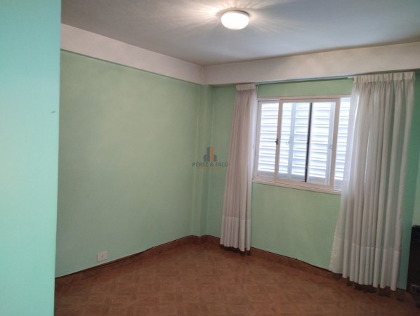 Departamento en Alquiler sobre Alsina 1043
