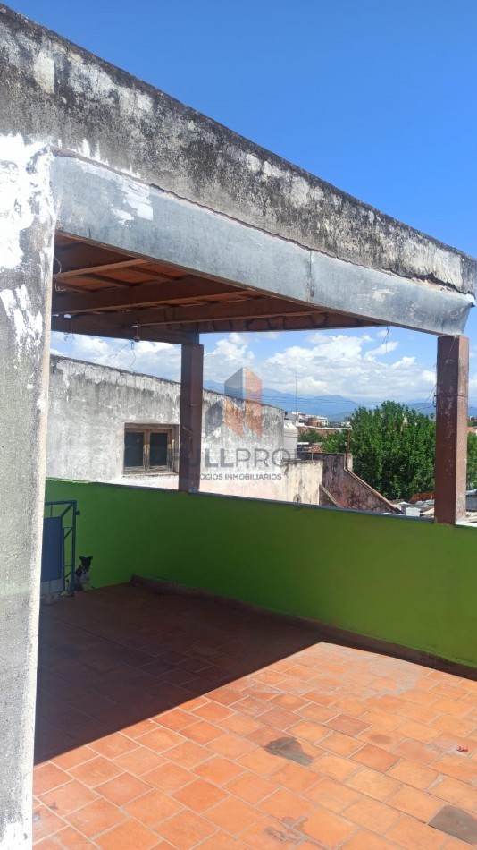 VIVIENDA COLECTIVA UBICADA EN LAVALLE AL 100  (6 UNIDADES FUNCIONALES)