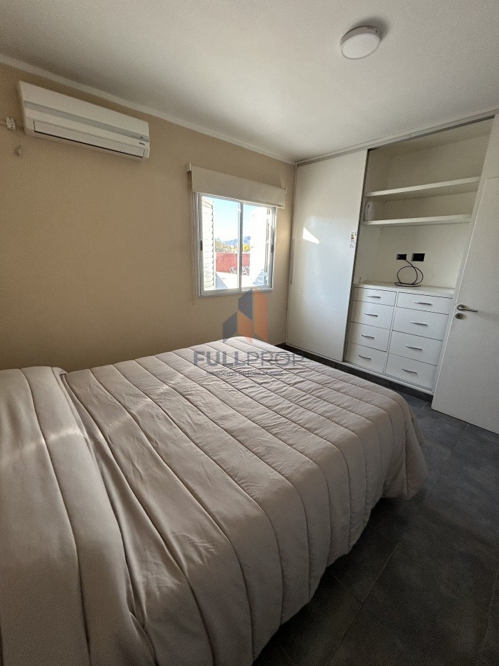 Casa 4 dormitorios B°  El Huaico