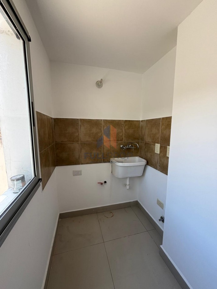 Amplio departamento de 2 dormitorios en Alvarado 1764