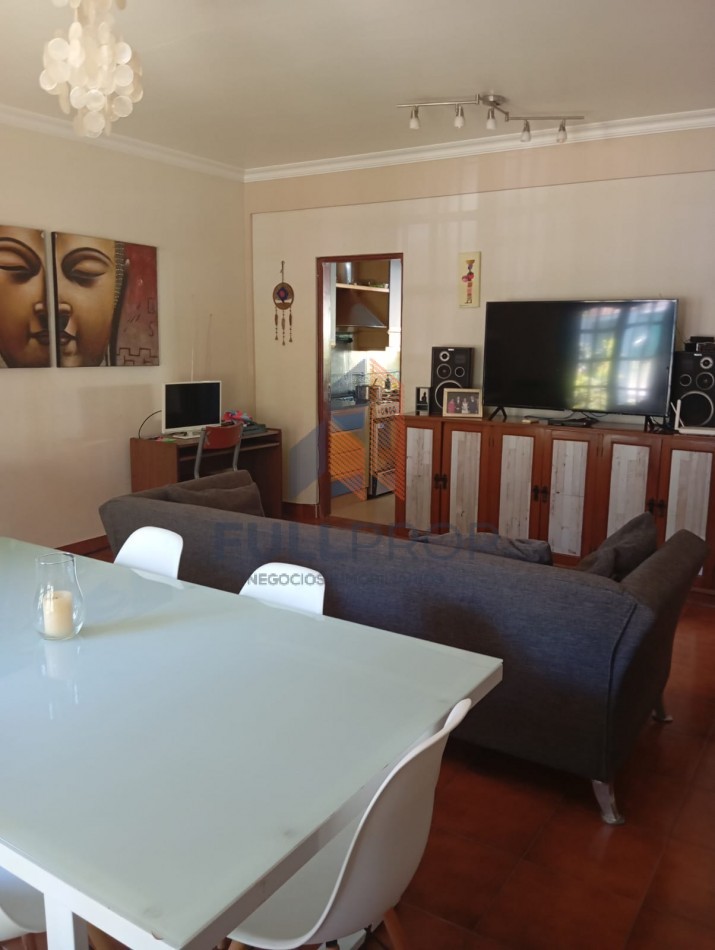 CASA EN VENTA- TRES CERRITOS