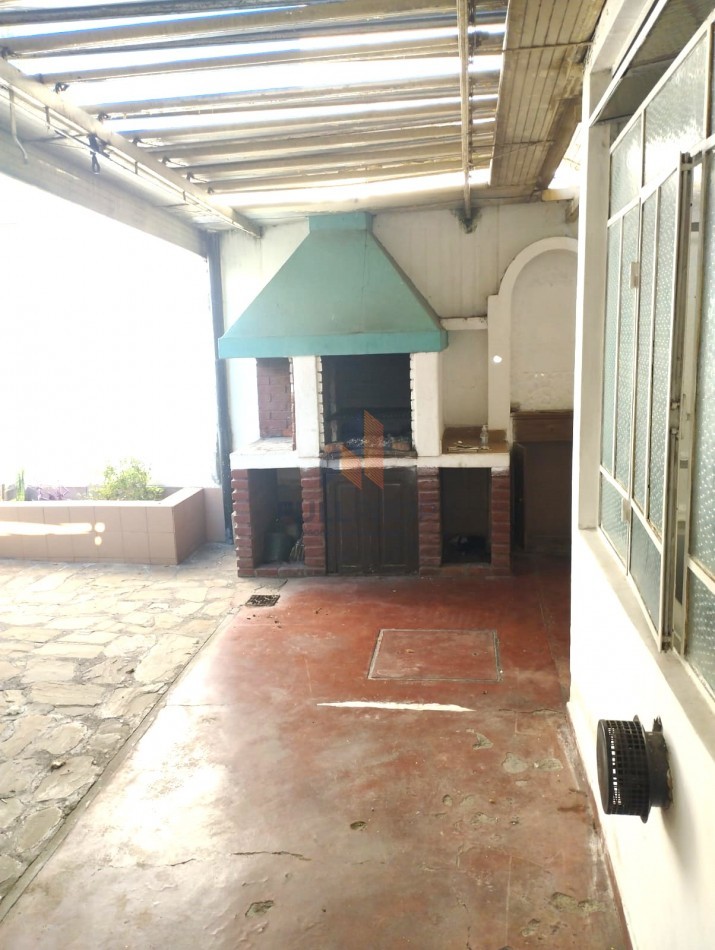 ALQUILER CASA ZONA PLAZA ALVARADO