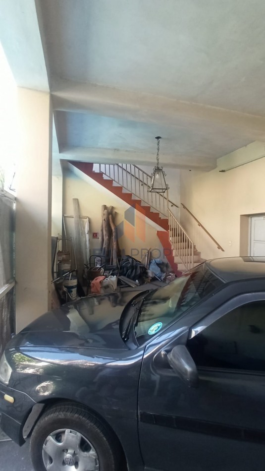 VIVIENDA COLECTIVA UBICADA EN LAVALLE AL 100  (6 UNIDADES FUNCIONALES)