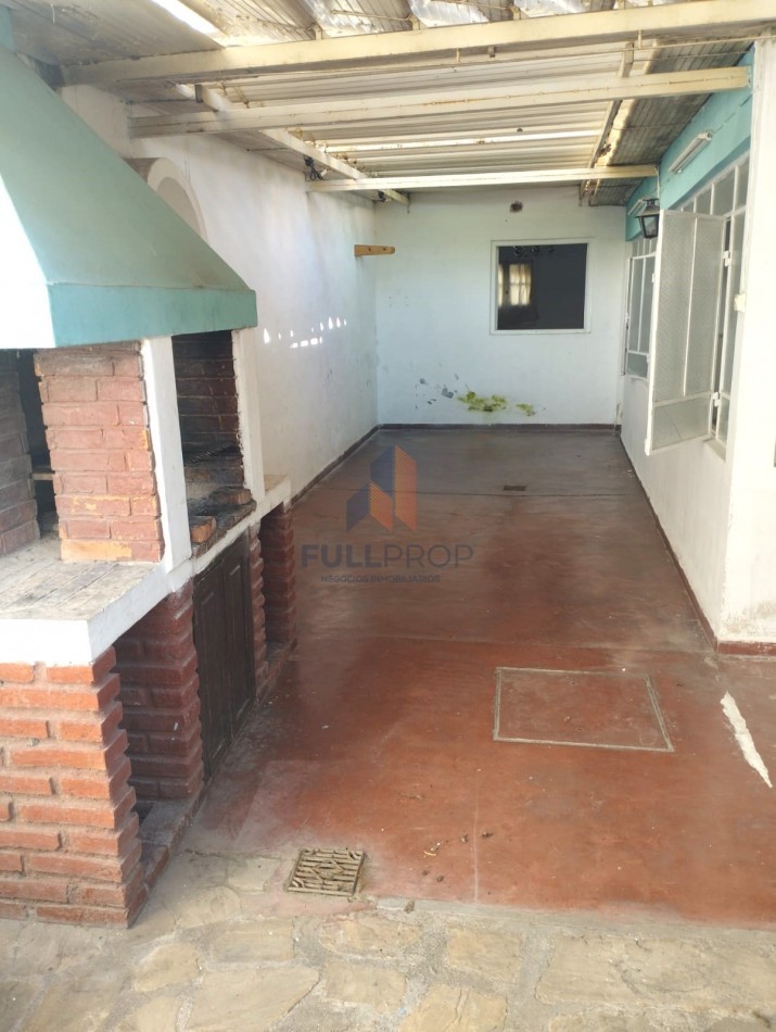 ALQUILER CASA ZONA PLAZA ALVARADO