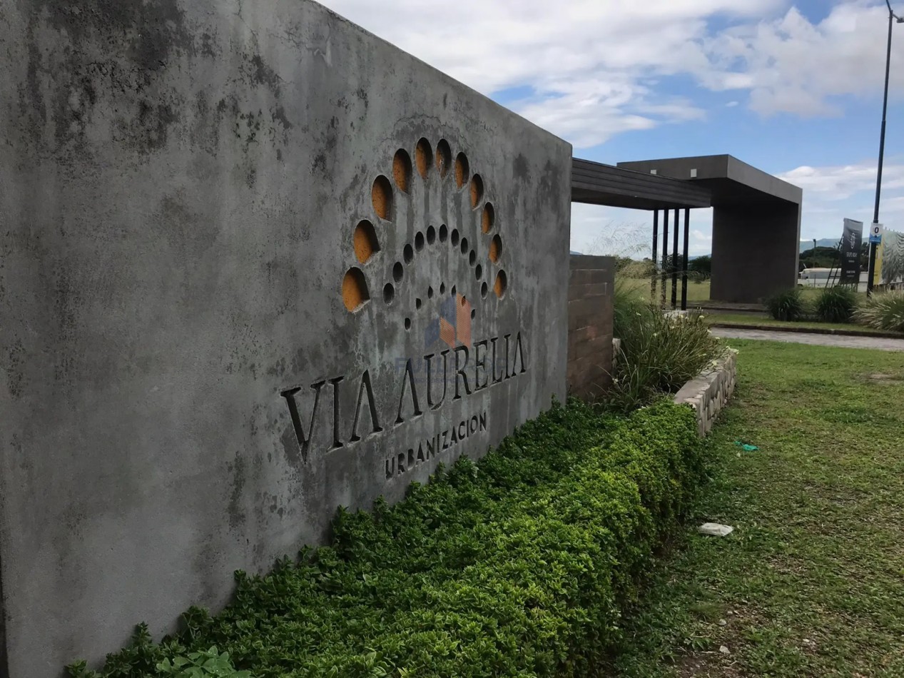LOTE EN VENTA EN VIA AURELIA EXCELENTE UBICACION