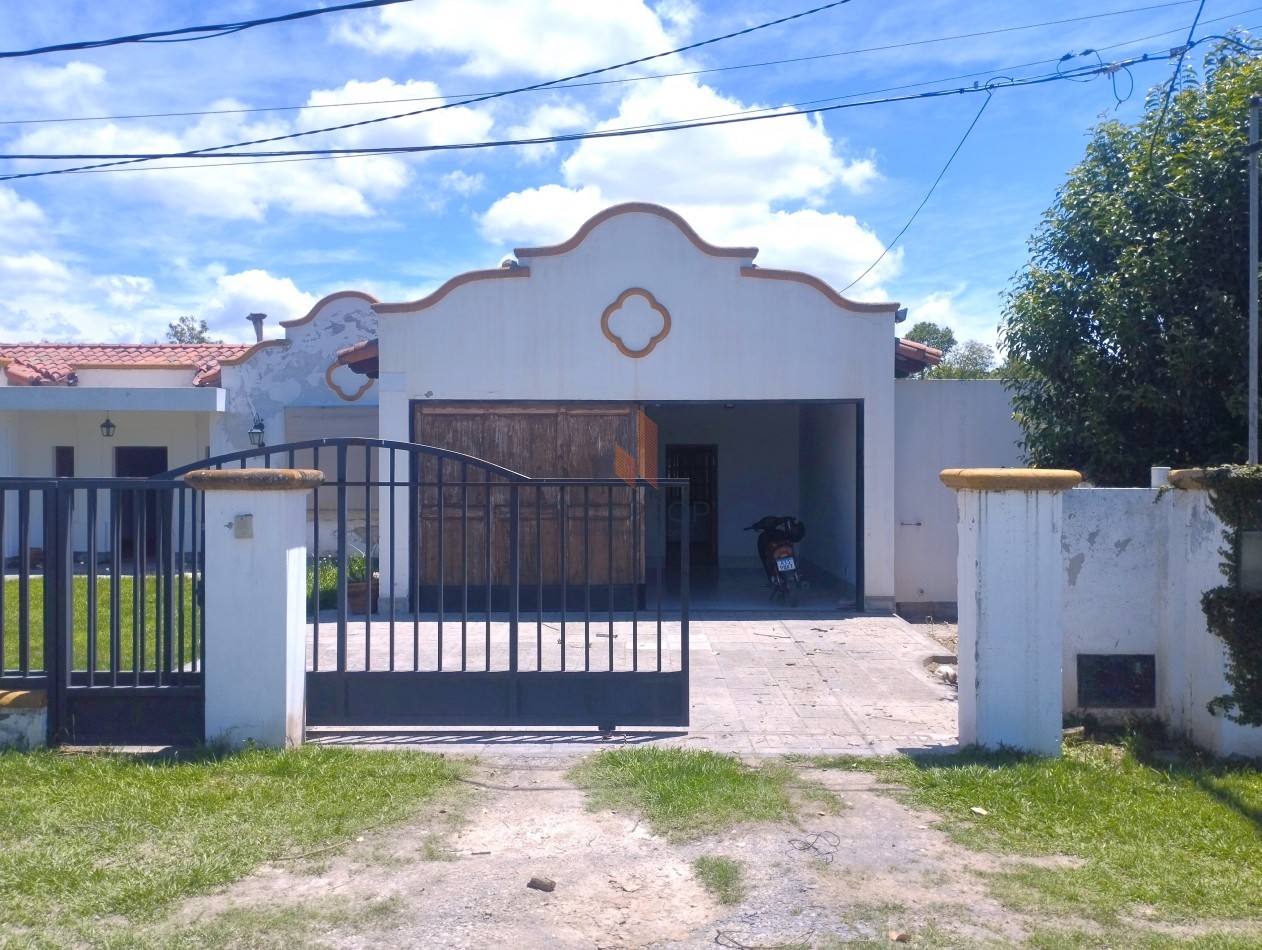 CASA EN B° PRIVADO LOS OLMOS
