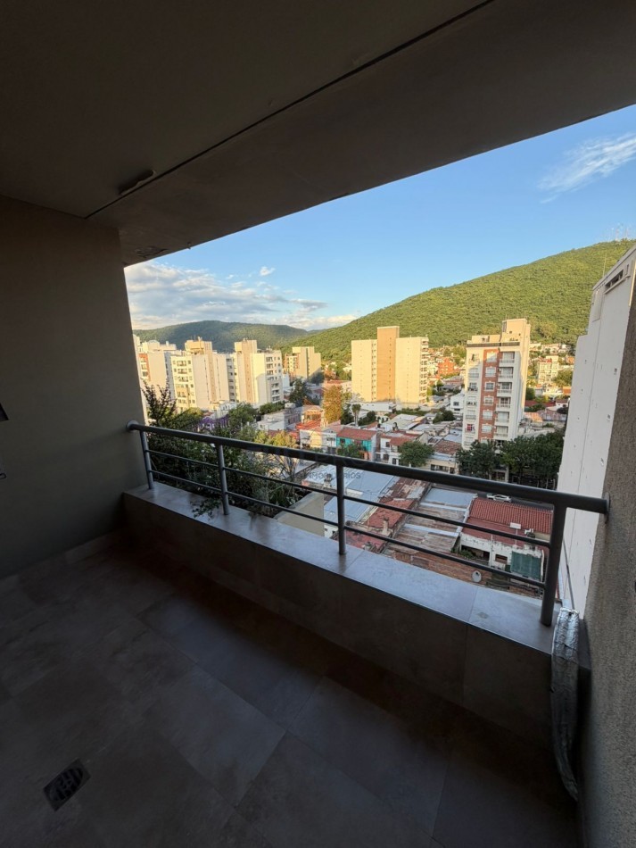 Departamento en Alquiler - Edificio Aires Verdes | 2 Dormitorios con Cochera y Balcon con Parrilla