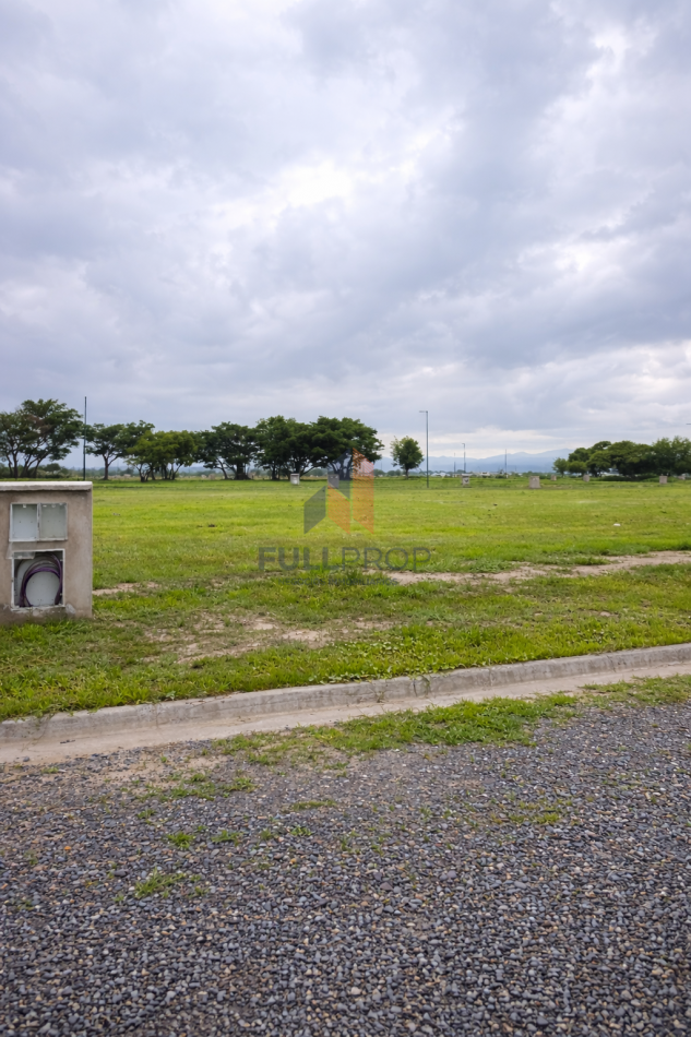 LOTE EN VENTA EN VIA AURELIA EXCELENTE UBICACION