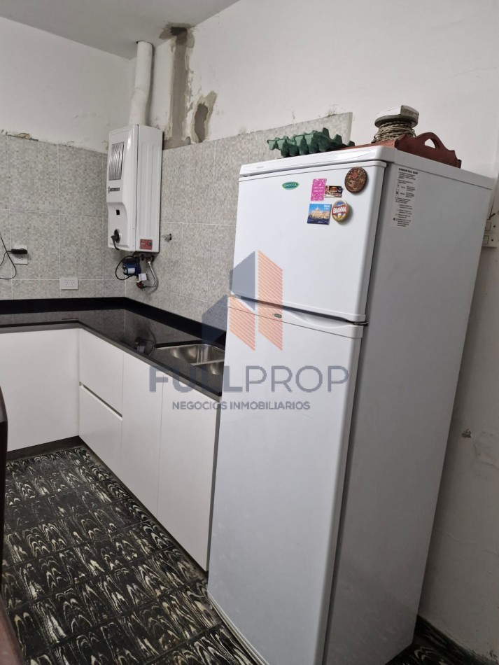 CASA EN VENTA ZONA COMERCIAL (MENDOZA AL 1200)