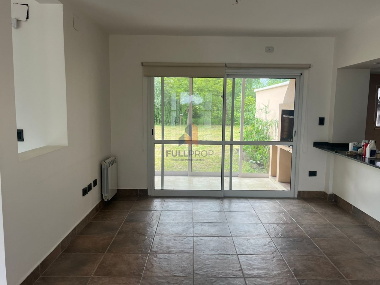 Casa en Alquiler 