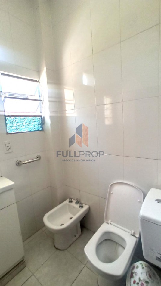 VIVIENDA COLECTIVA UBICADA EN LAVALLE AL 100  (6 UNIDADES FUNCIONALES)