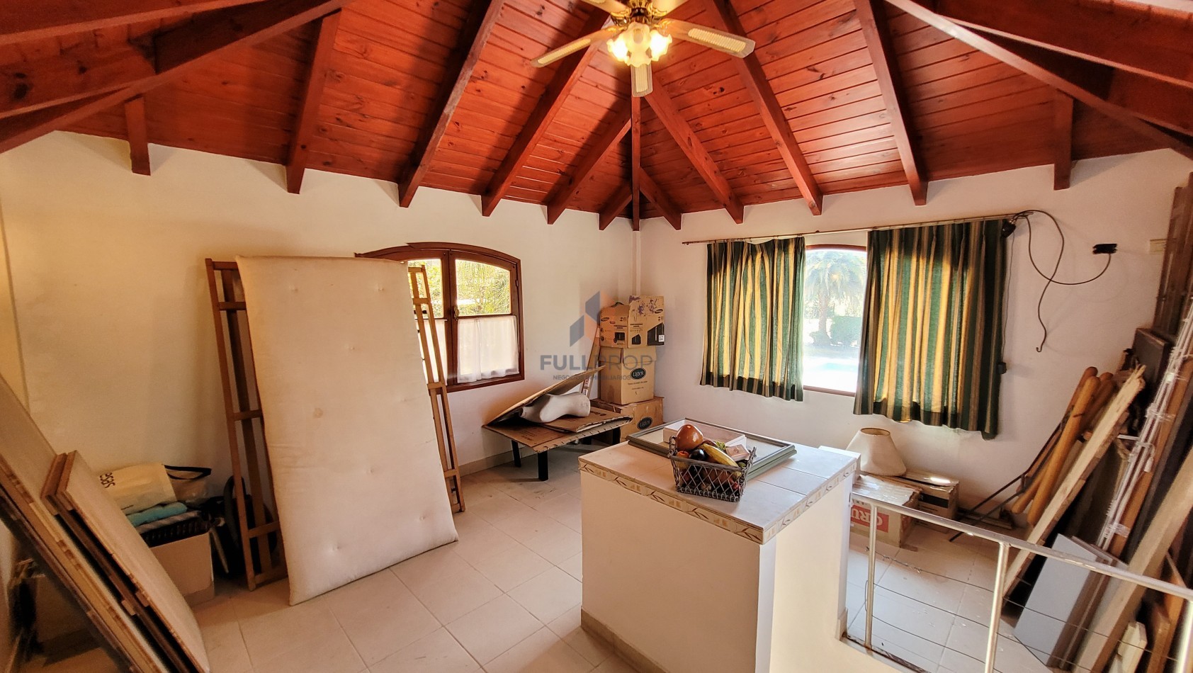 Elegante Casa Estilo Neo Colonial en Venta - Club de Campo El Tipal