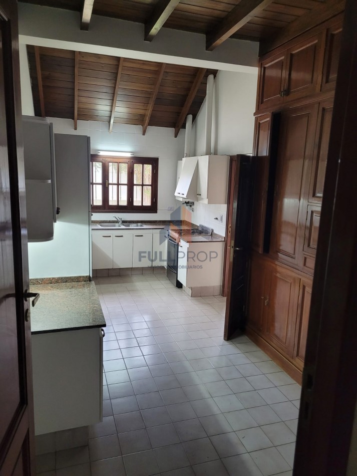 Casa en Alquiler 