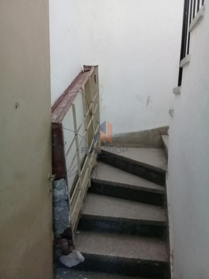 Casa a Reciclar en Leguizamon al 900