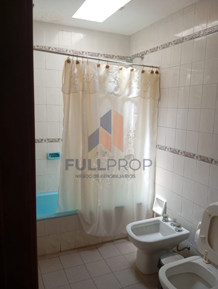 CASA EN VENTA- TRES CERRITOS