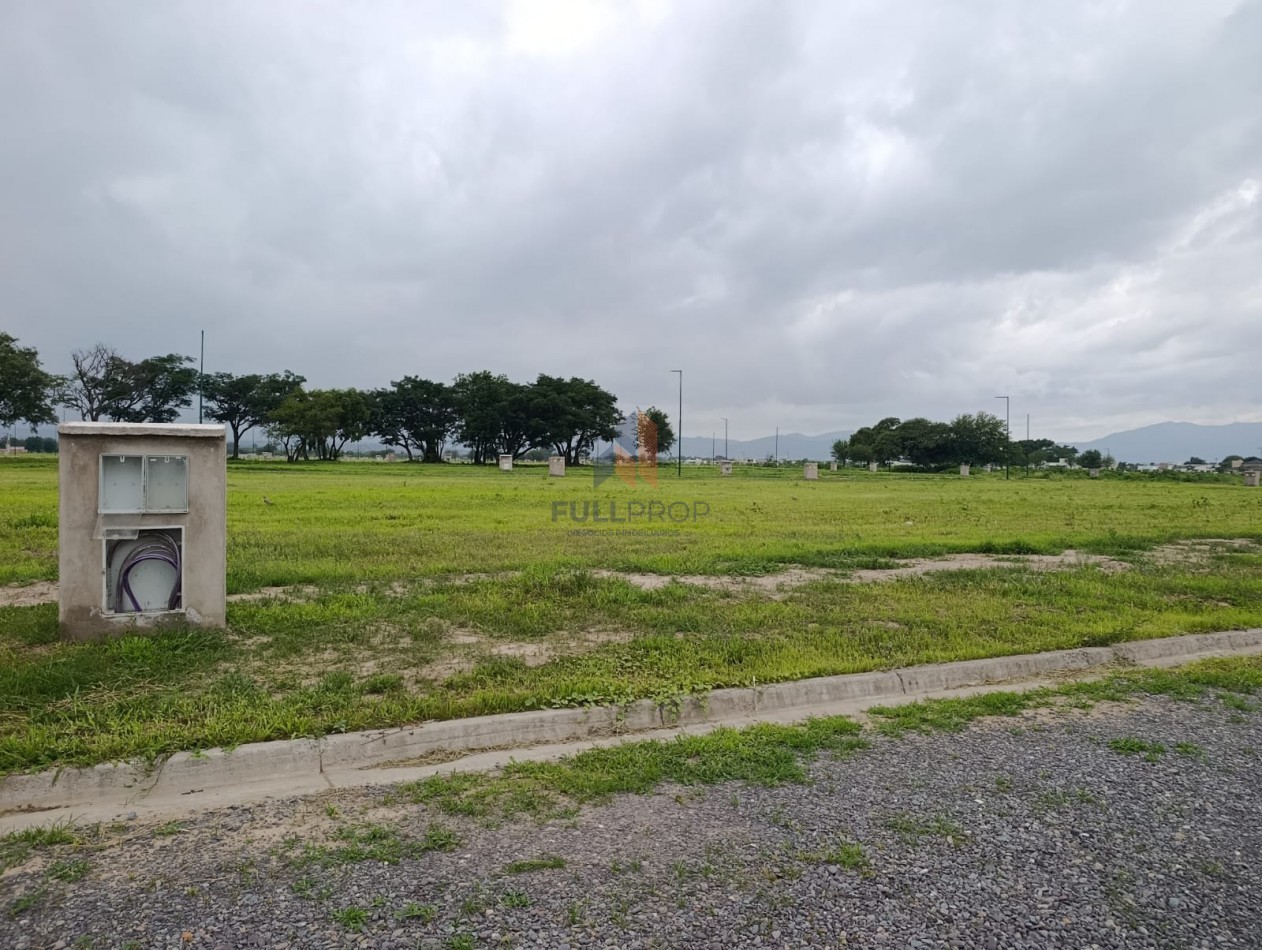 LOTE EN VENTA EN VIA AURELIA EXCELENTE UBICACION