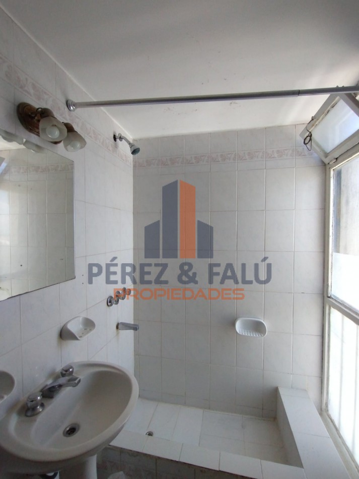 Dpto en Alquiler en Monoblock Salta 