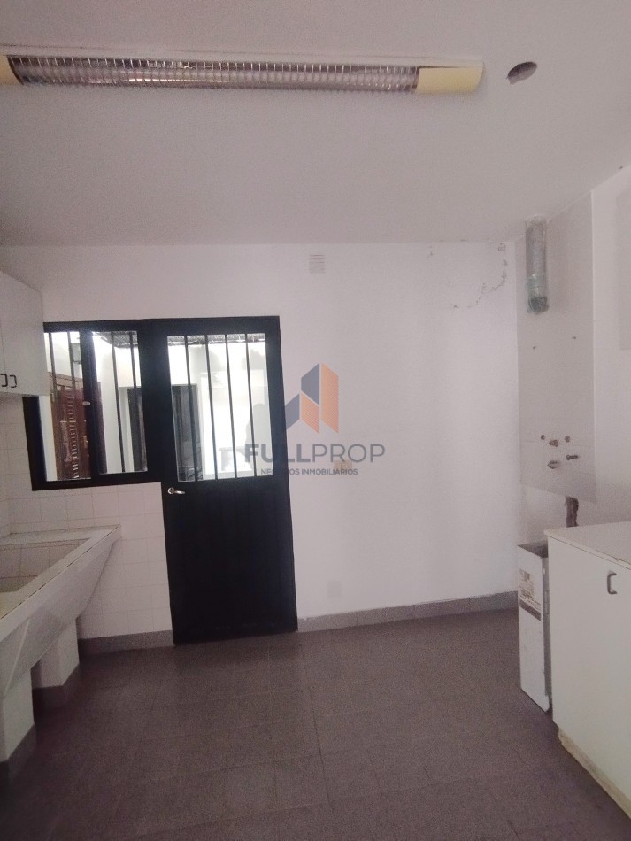 CASA EN B° PRIVADO LOS OLMOS