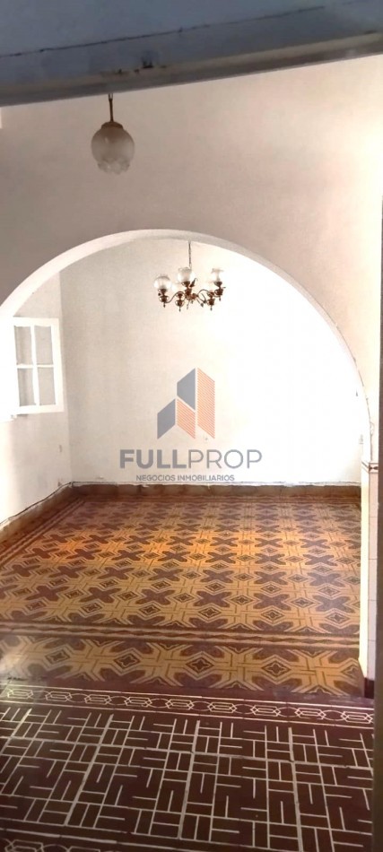 ALQUILER CASA ZONA PLAZA ALVARADO