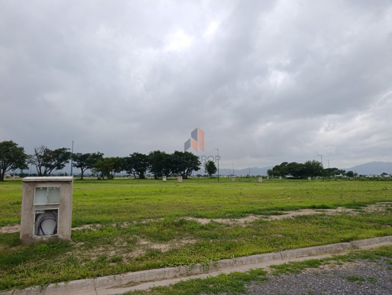 LOTE EN VENTA EN VIA AURELIA EXCELENTE UBICACION