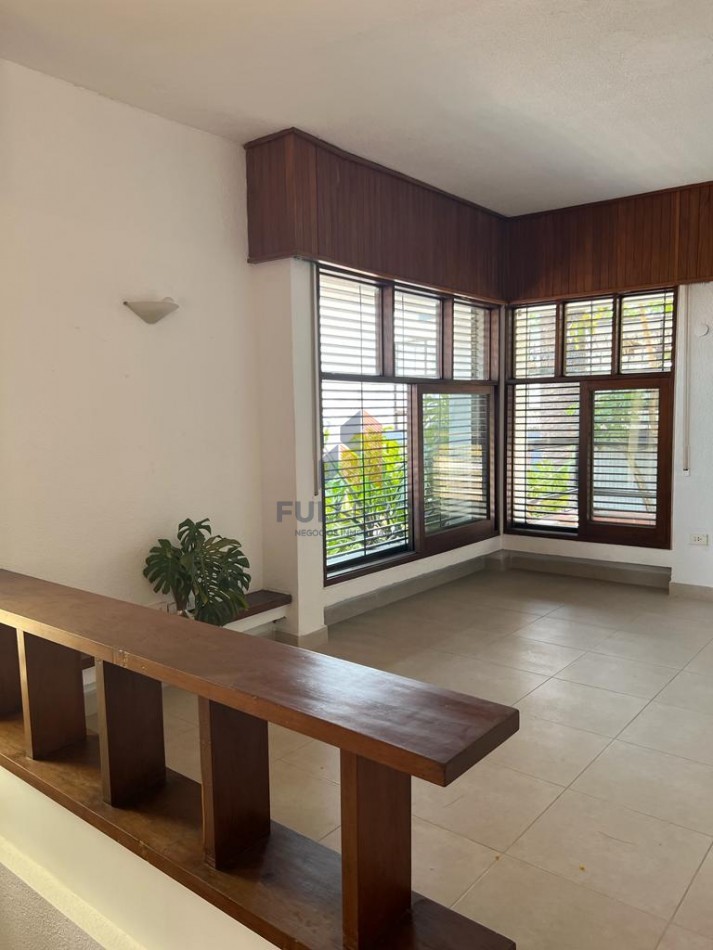 Casa en Alquiler 