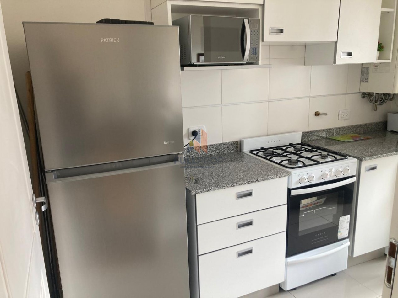 Departamento Amoblado de 2 dormitorios en Necochea al 200