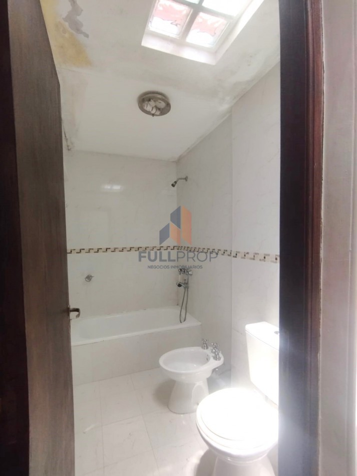 CASA EN B° PRIVADO LOS OLMOS