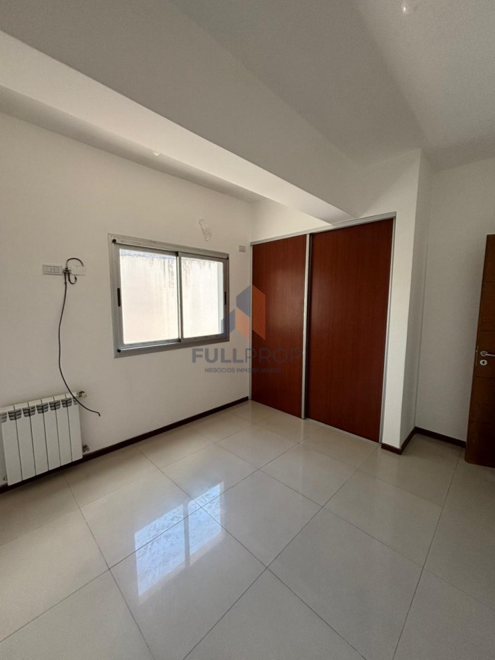 Amplio departamento de 2 dormitorios en Alvarado 1764