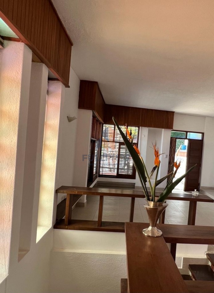 Casa en Alquiler 