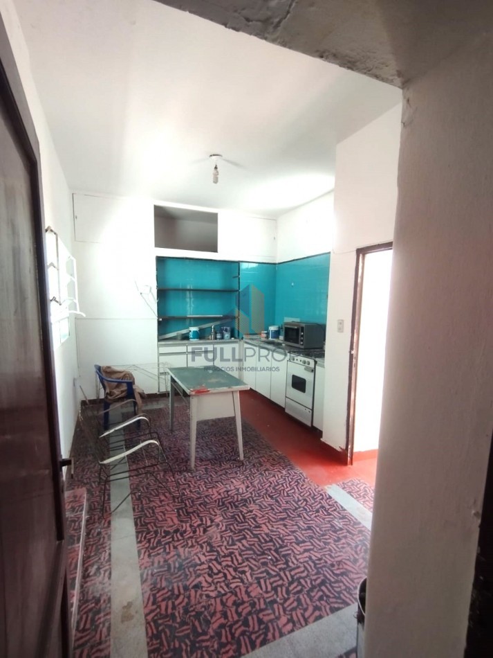 VIVIENDA COLECTIVA UBICADA EN LAVALLE AL 100  (6 UNIDADES FUNCIONALES)