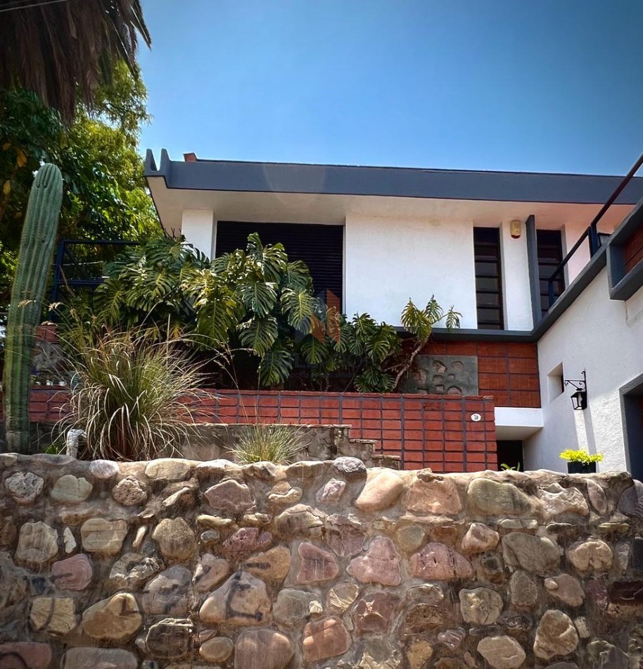 Casa en Alquiler 