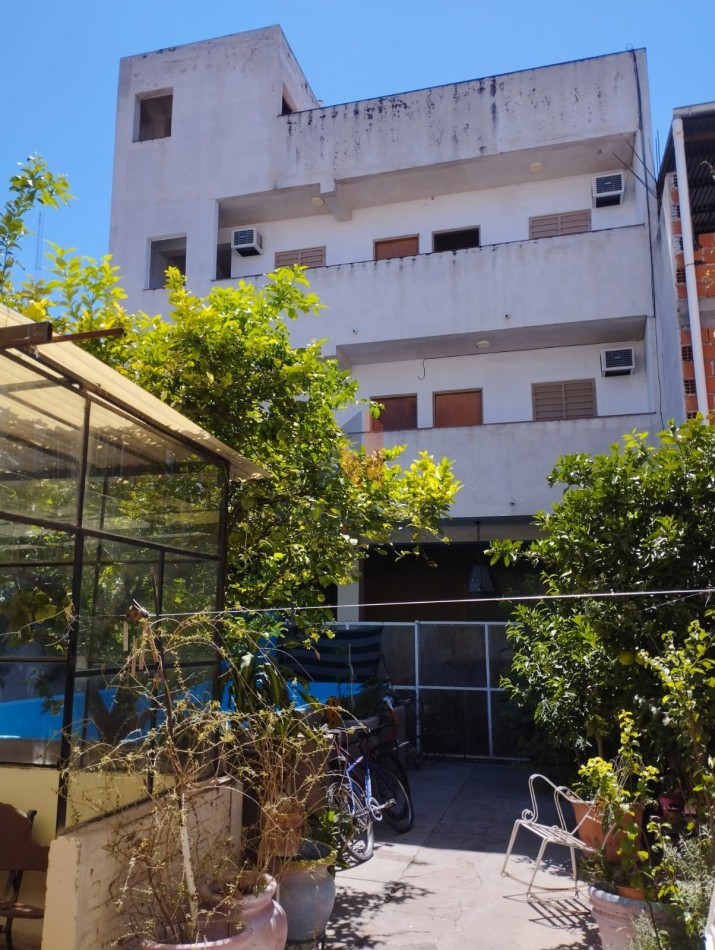 VIVIENDA COLECTIVA UBICADA EN LAVALLE AL 100  (6 UNIDADES FUNCIONALES)