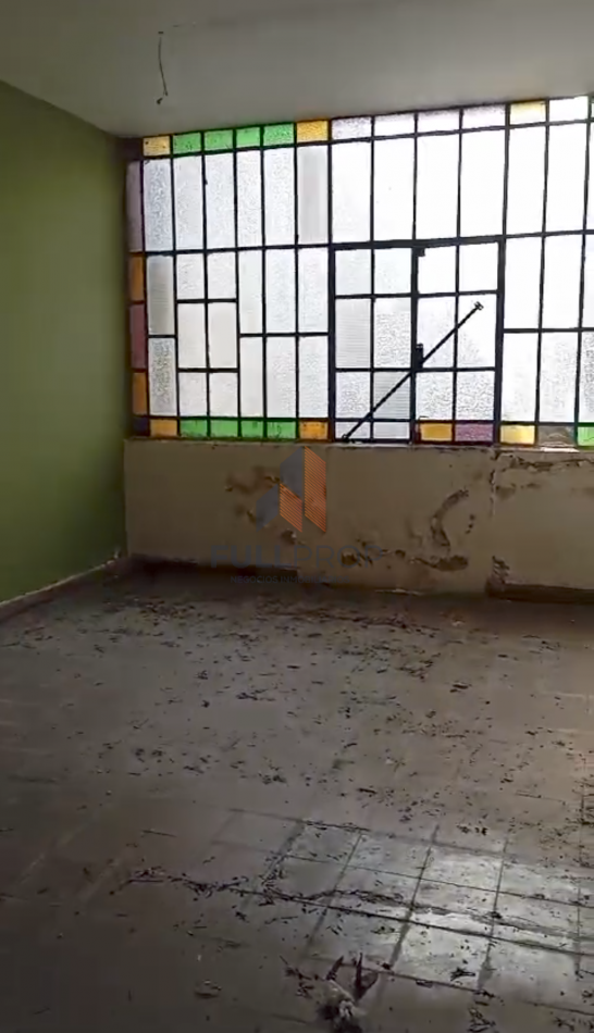 CASA EN VENTA A RECICLAR -GUEMES Y SANTIAGO DEL ESTERO- 