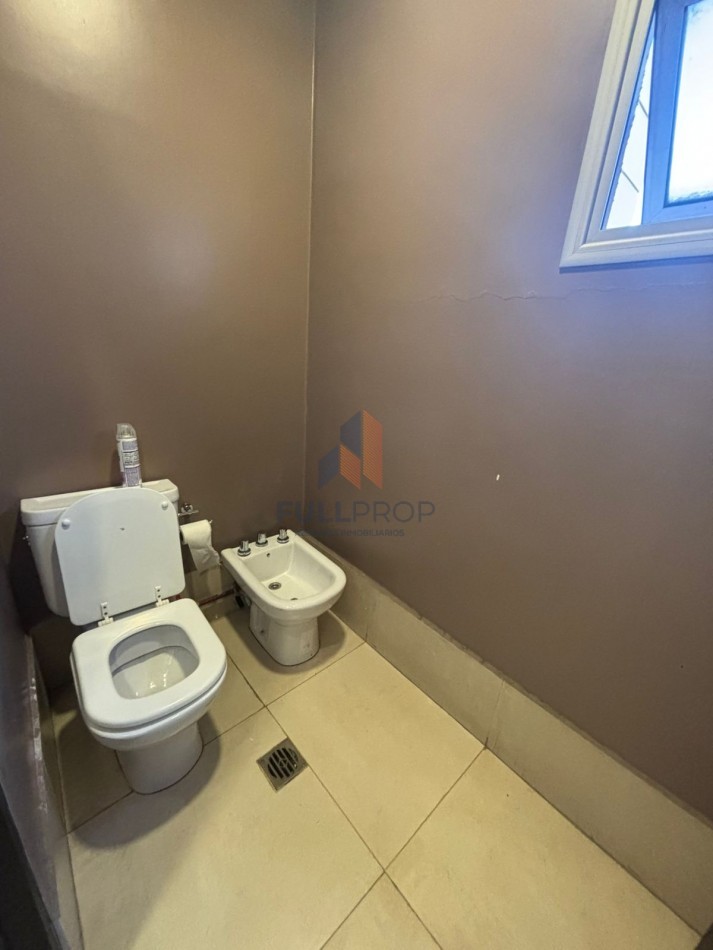 Oficina en alquiler en Dean Funes 800