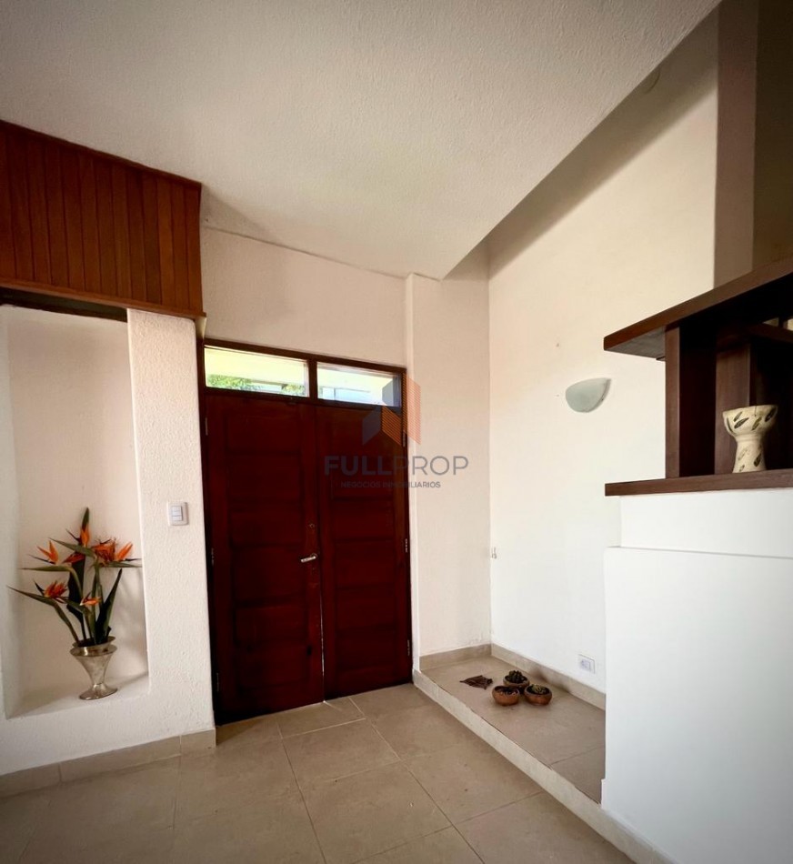 Casa en Alquiler 