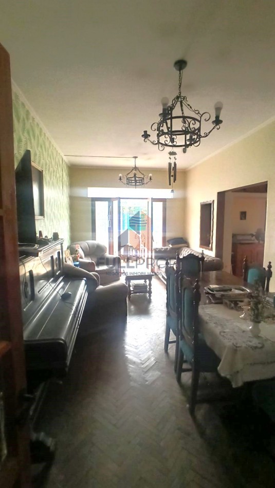 VIVIENDA COLECTIVA UBICADA EN LAVALLE AL 100  (6 UNIDADES FUNCIONALES)