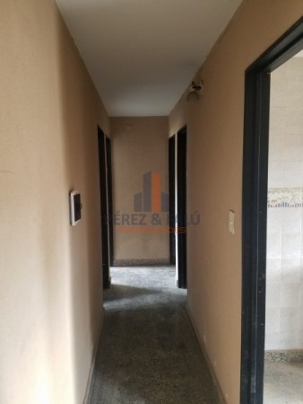 OPORTUNIDAD - CASA EN VENTA EN BARRIO SANTA ANA I (ZONA SUR)