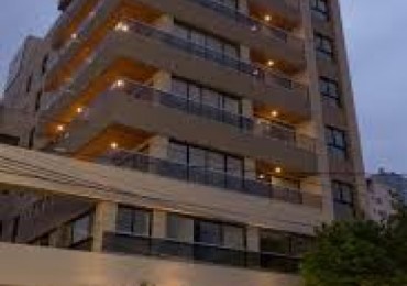 IMPORTANTE OFICINA EN ALQUILER LEGUIZAMÓN AL 900