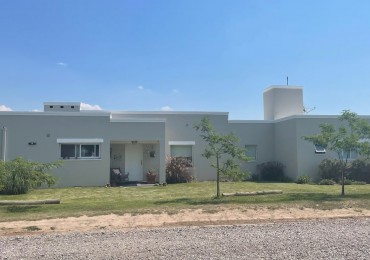 Hermosa casa en El Prado Eco Village