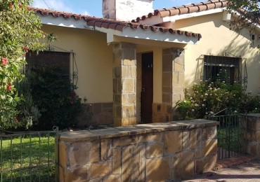 CASA  ZONA  MONUMENTO GUEMES  /  SHOPPING ALTO NOA
