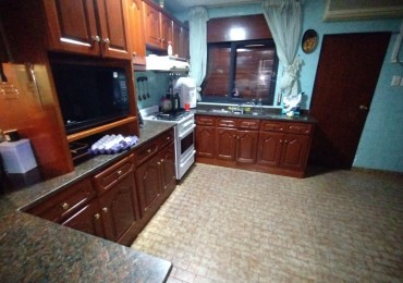 Importante Local Comercial Centrico - Zona calle Pellegrini